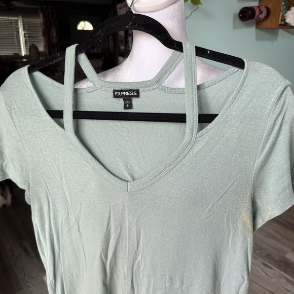 Express Women's V Neck With Cut Out Mint Short Sleeve Tee Size Small - Picture 4 of 5